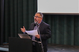 Rajnai László - Értelemtalálás a sorok között: logoterápiás közelítések a fejlesztő biblioterápiás gyakorlatban